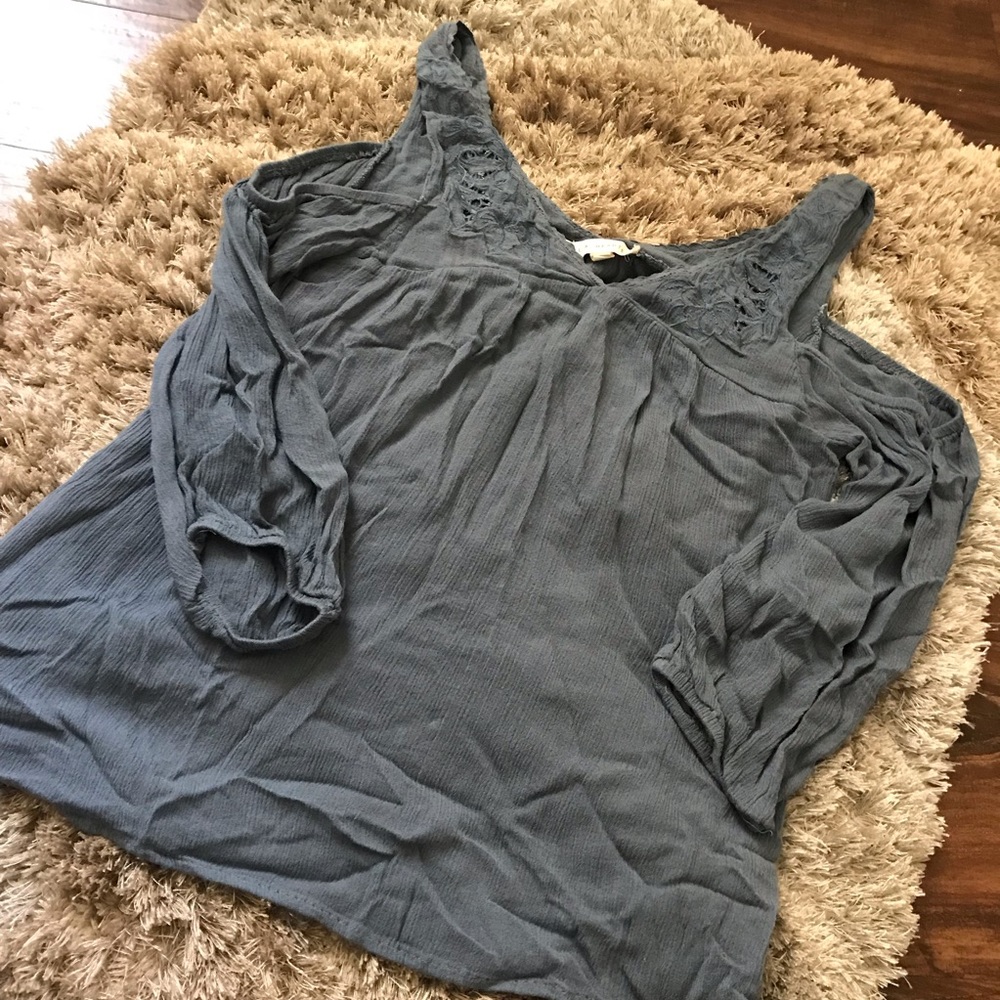 LA Hearts soft blue flowy top (S)